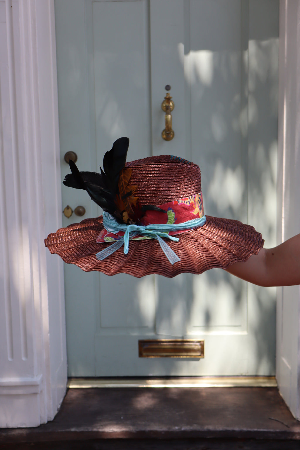 THE MARGARET - BROWN RUFFLE BRIM