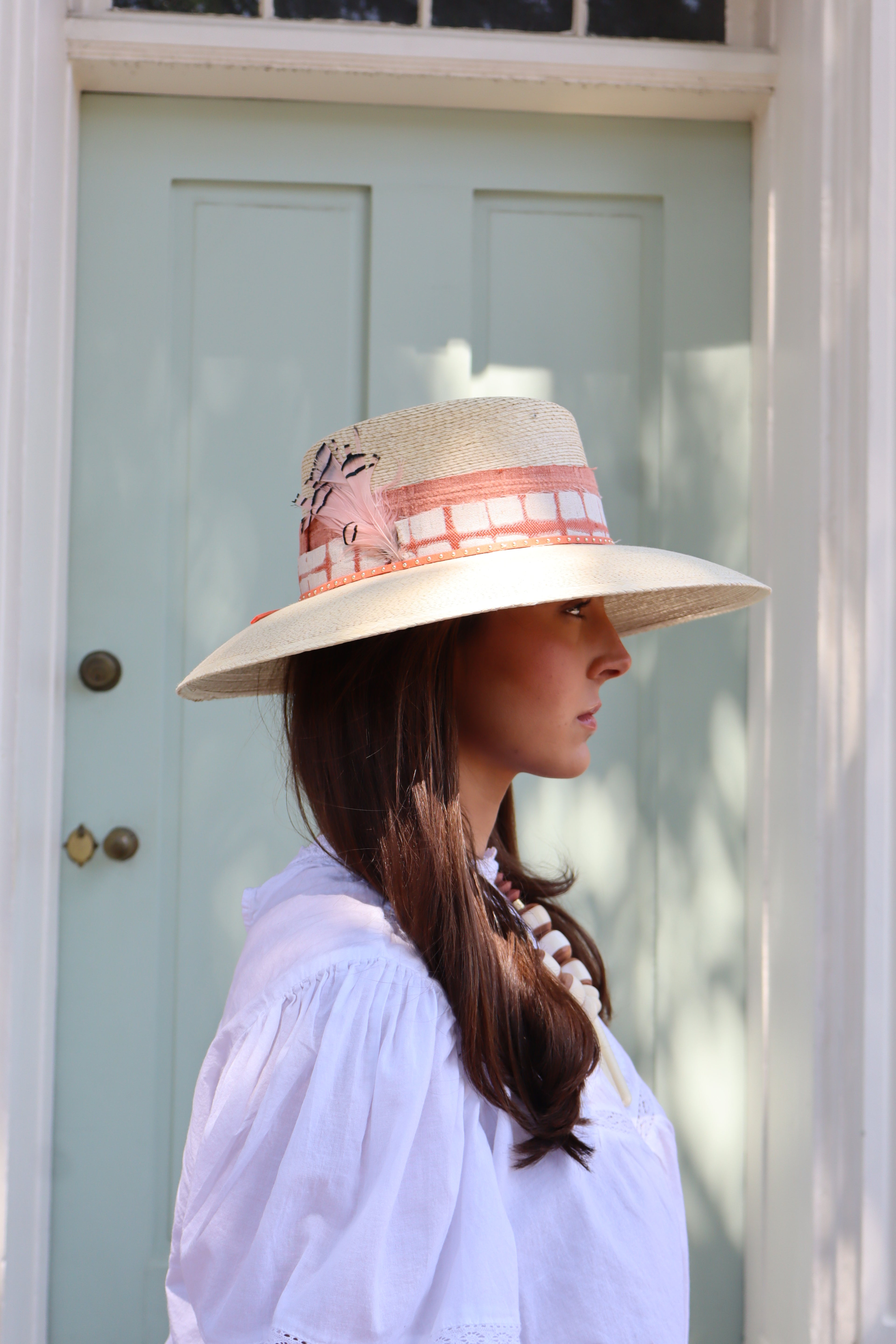 THE ISABELLE- LIGHT TAN STRAW HAT