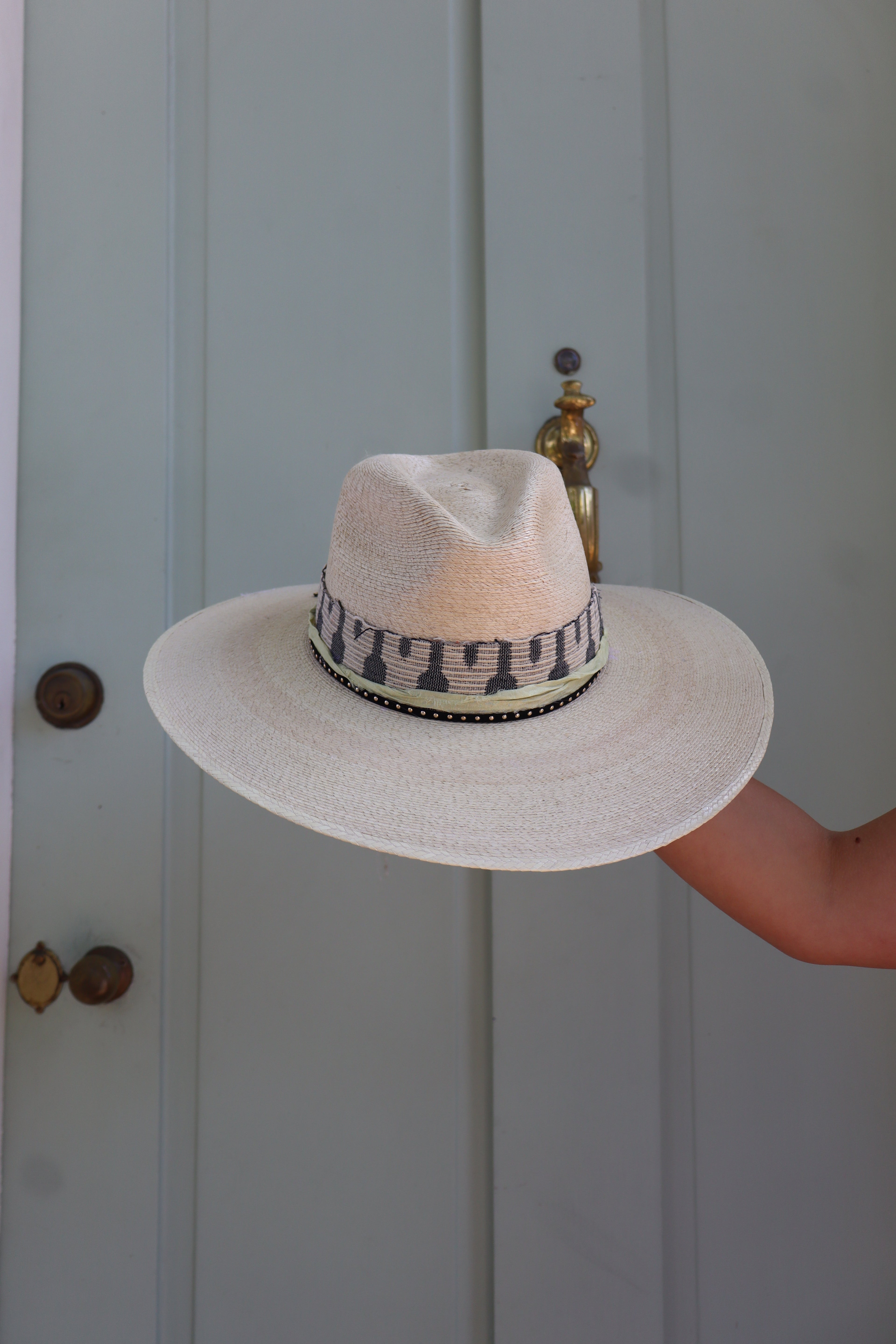 THE LILLIAN STRAW HAT- TAN