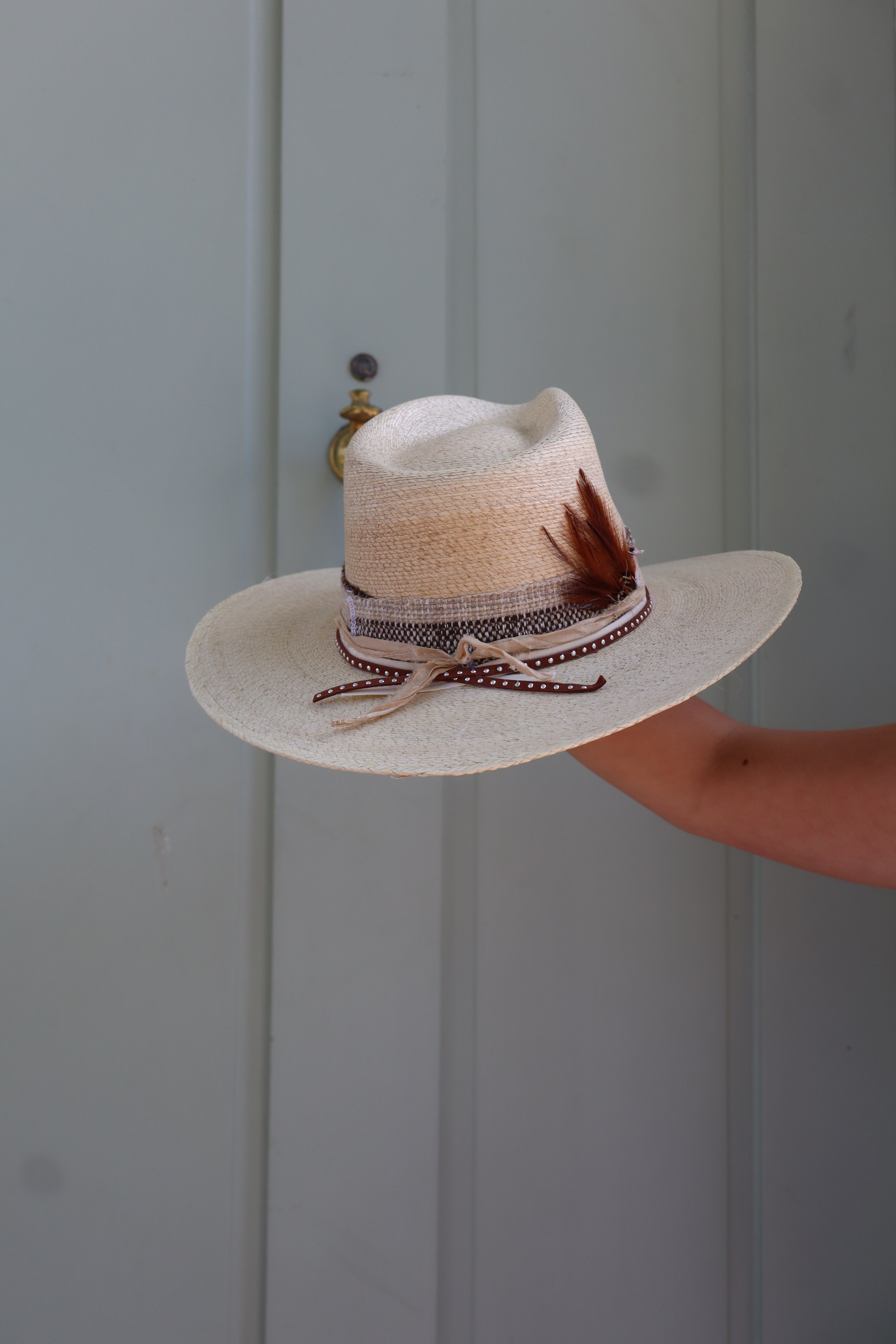 THE MADELINE STRAW HAT-TAN