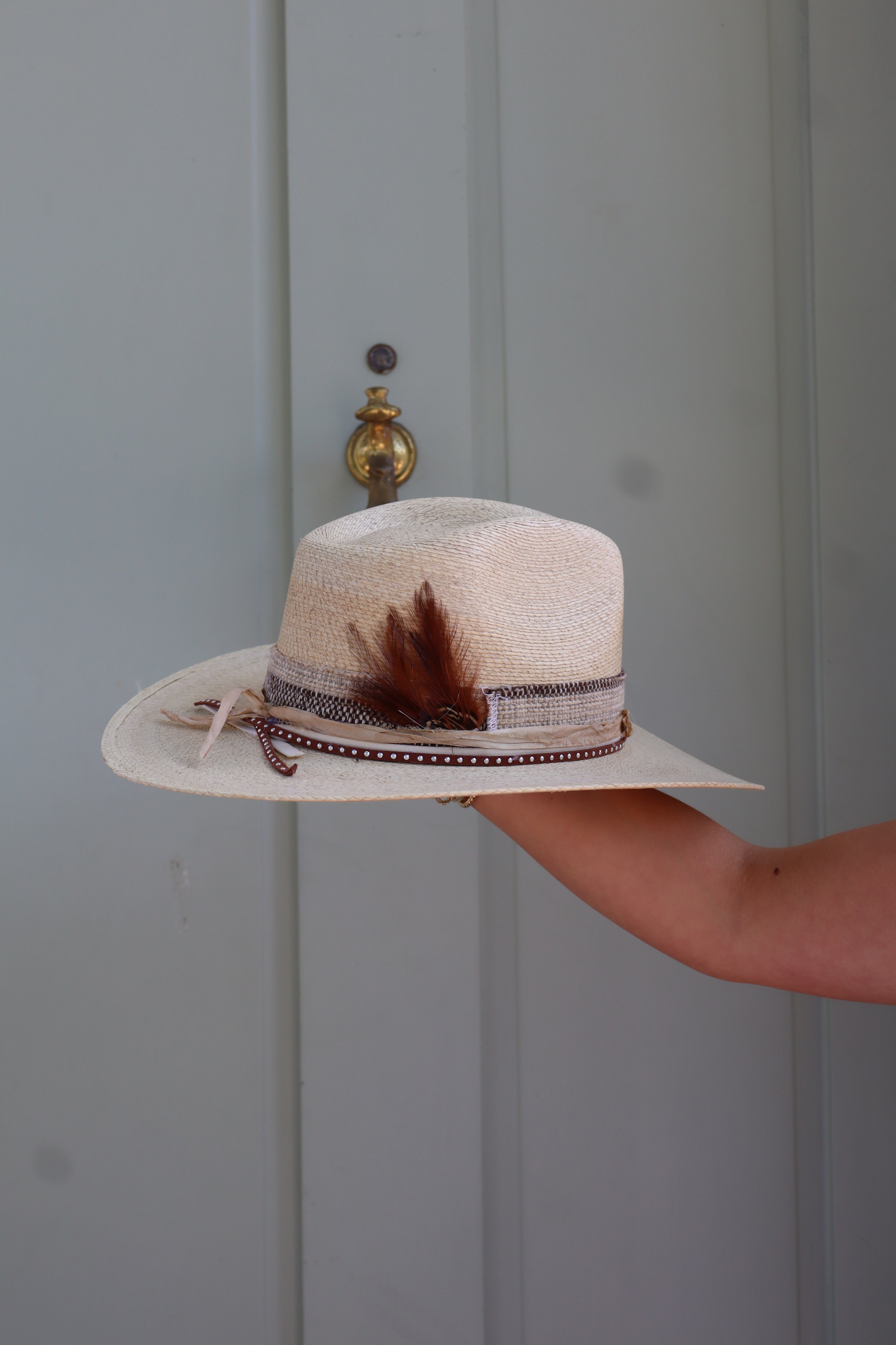THE MADELINE STRAW HAT-TAN