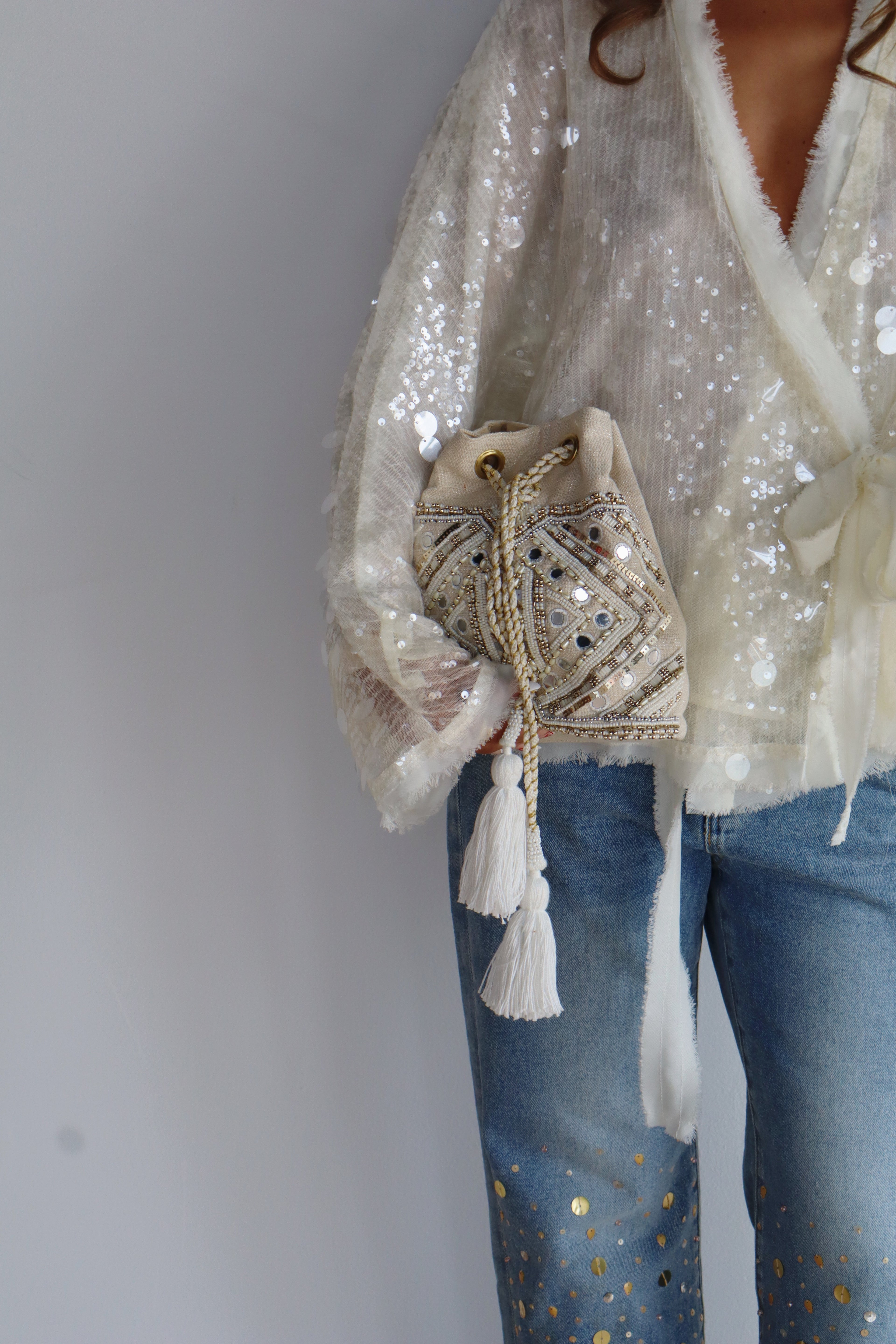 THE FRANCIS BUCKET BAG - IVORY